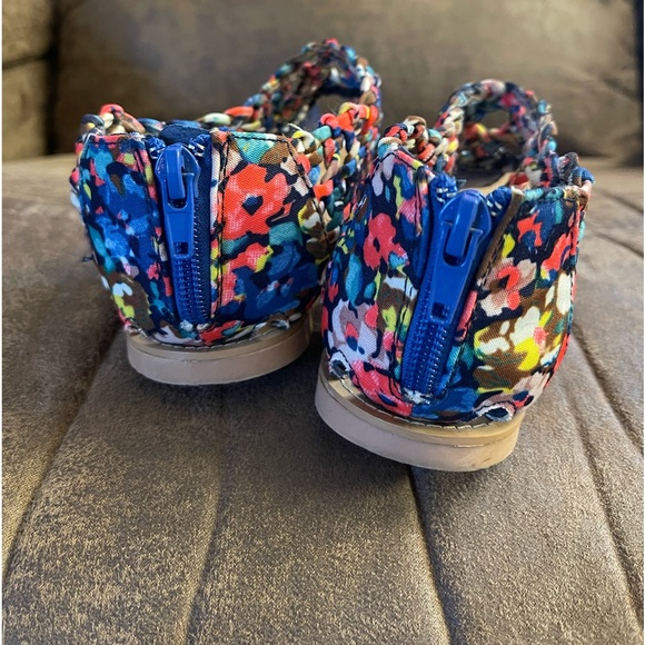 Shi by Journeys Sandals - Picture 4 of 5